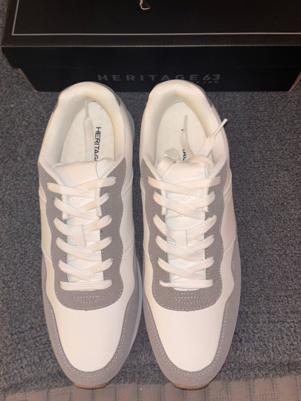 Heritage 63 Sergio White Lace Up Sneaker. Size 10.5